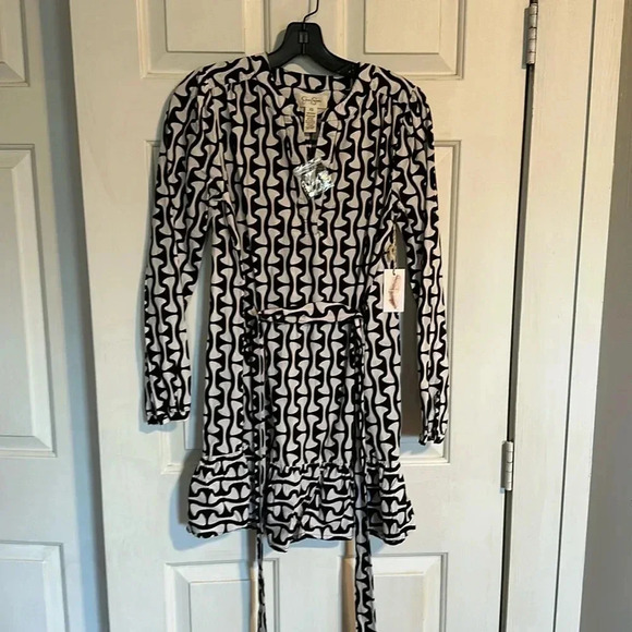 NWT Jessica Simpson Size XS Dress - Picture 1 of 3